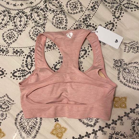 Women’s Best Move Seamless Sports Bra - Picture 6 of 6